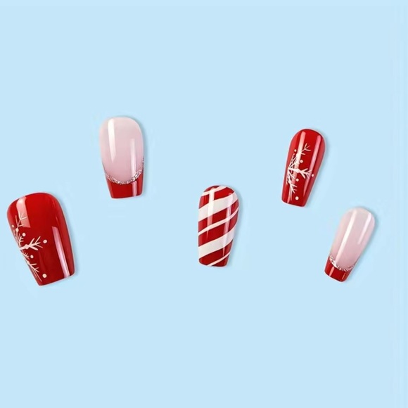Christmas Press On Nails - Picture 5 of 9